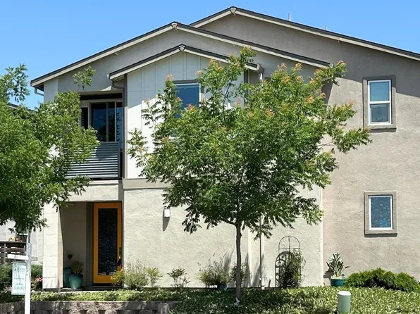 4218 Ocean Ln, Elk Grove, CA 95757