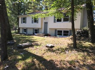3255 Pine Ridge Dr, Bushkill, PA 18324
