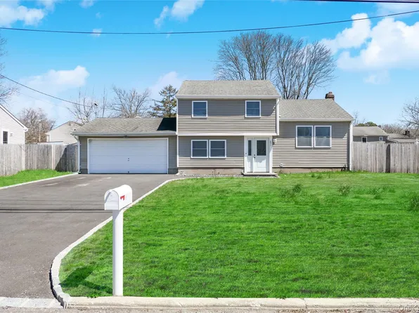 651 Americus Avenue, East Patchogue, NY 11772