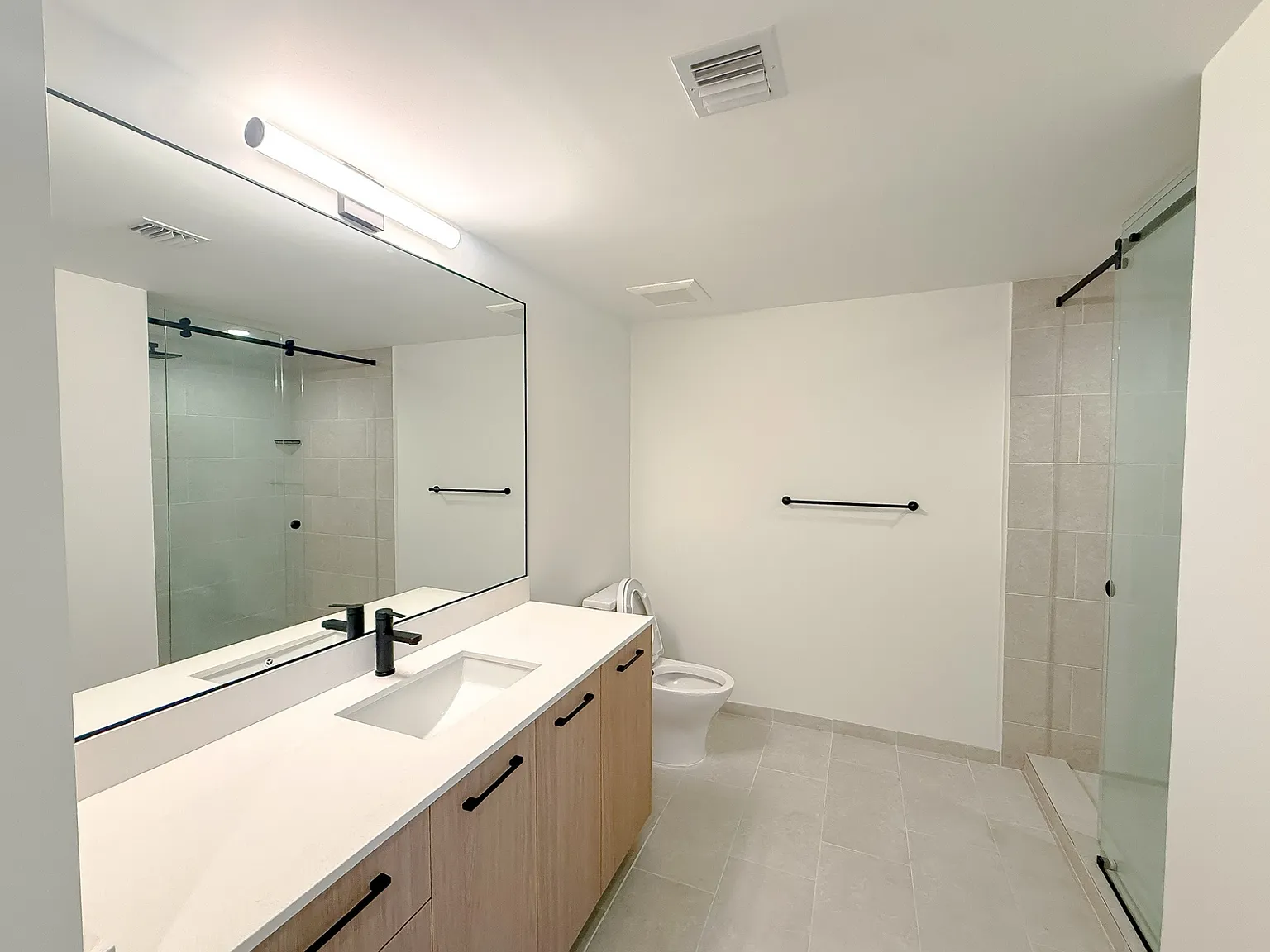 1 bed, 672 sqft, $2,190 — Photo 4