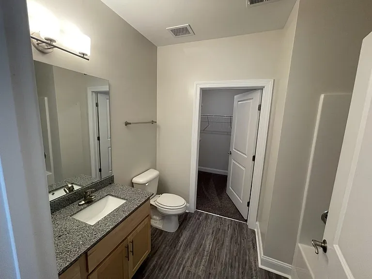 Marcom St Apartments — Photo 29