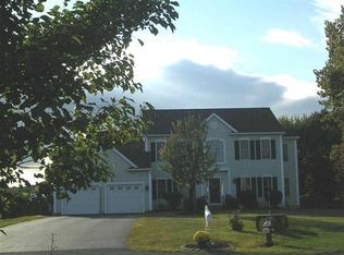 29 Heritage Ct, Cohoes, NY 12047