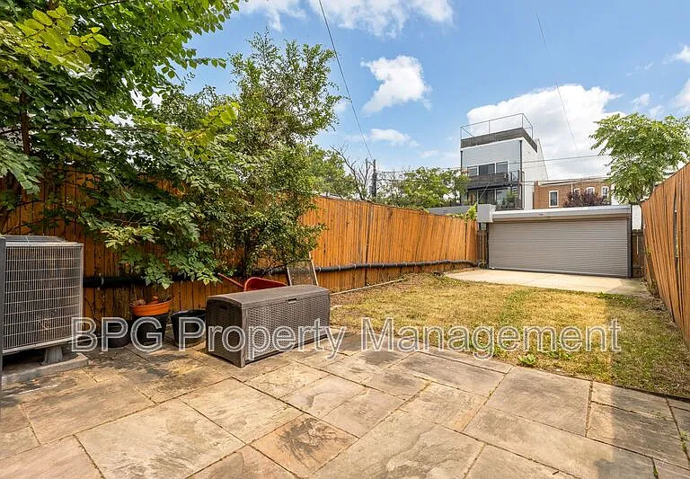 1027 7th St NE — Photo 10