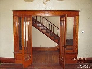 3rd image of 301 N Custer St