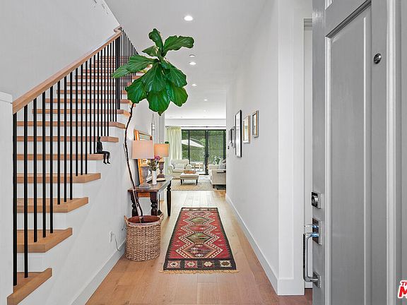 2nd image of 4439 Lindblade Dr