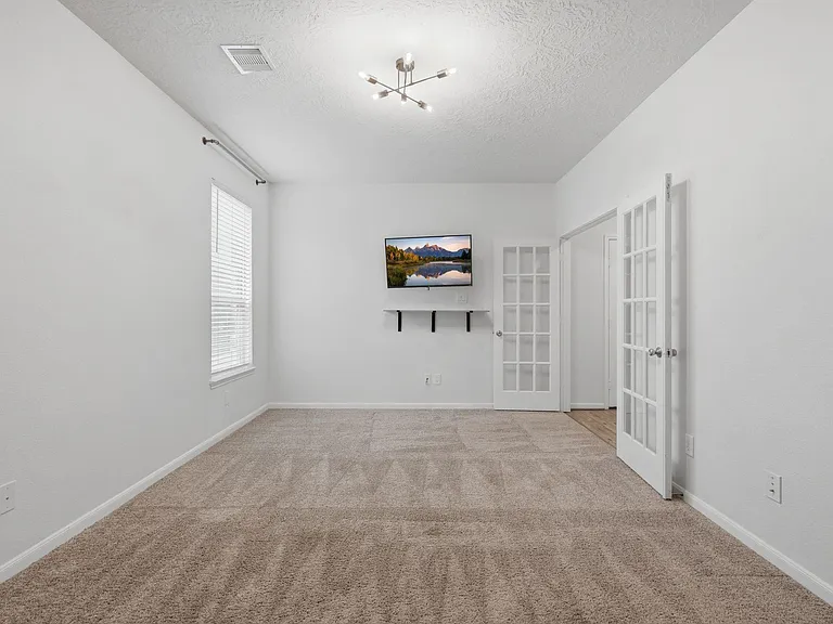 1140 Clonmore Ct — Photo 22
