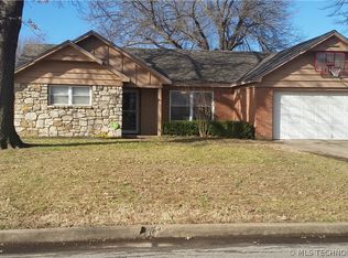 2214 S Hickory Ave, Broken Arrow, OK 74012