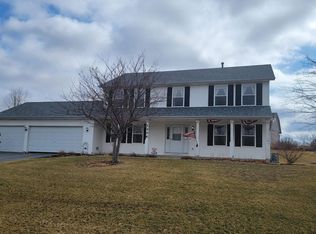 1206 Otter Creek Dr, Durand, IL 61024