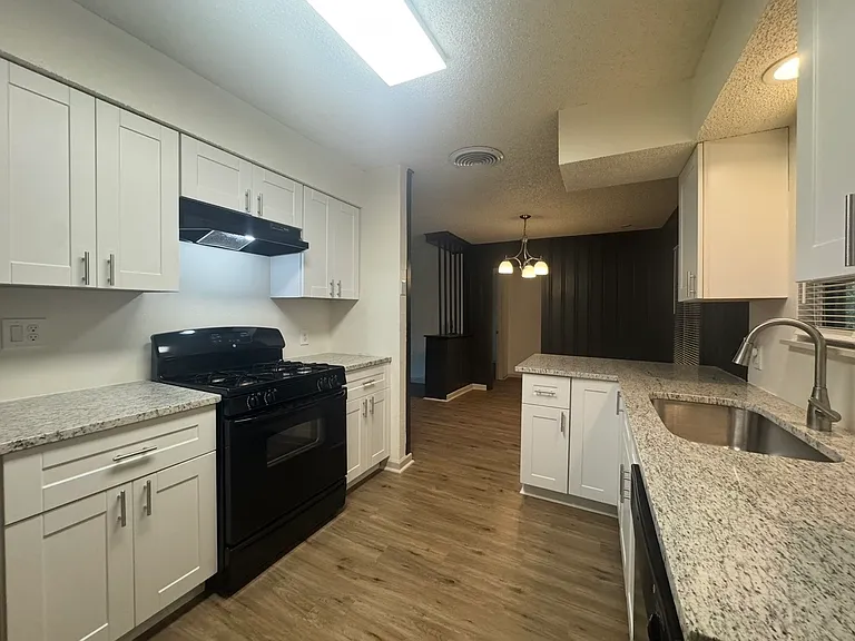 3731 Avenue M — Photo 5