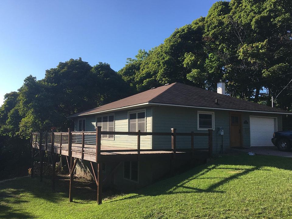 South facing deck with walk out basement