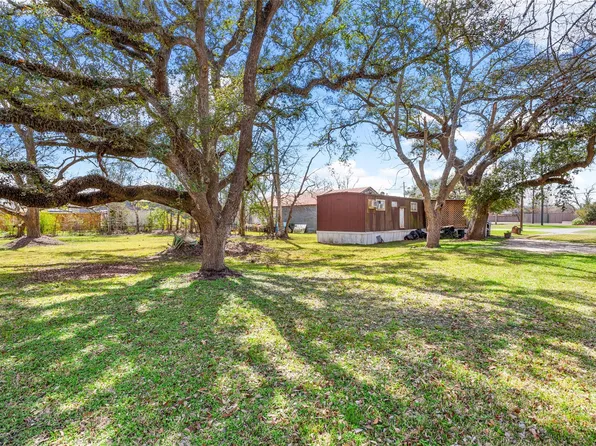 1806 Fm 528/munson Rd, Alvin, TX 77511