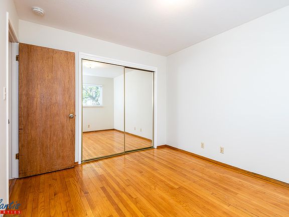 4th image of 167 Towne Ter #4