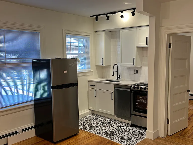 511 Angell St #3 — Photo 1