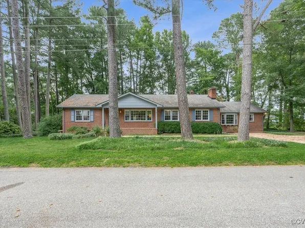 1637 Forest Glenn Cir, Chester, VA 23836