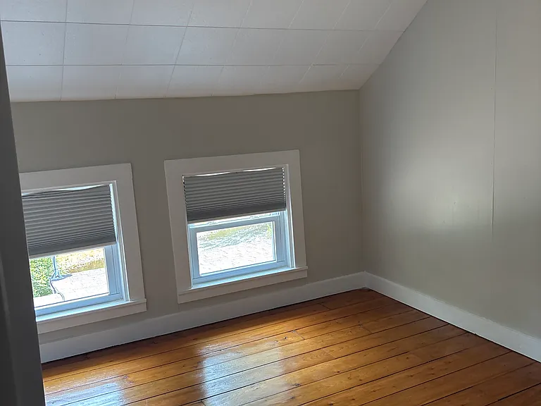 Brunswick Ave — Photo 20