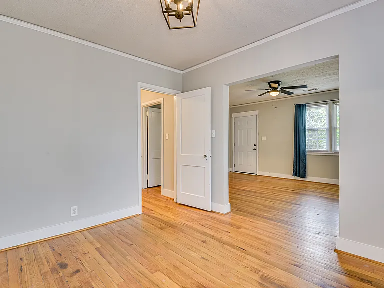 2066 Greene St — Photo 11