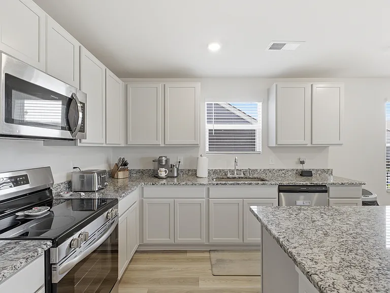 640 Cedar Brook Dr — Photo 16
