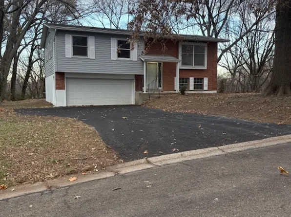 105 Alamo Dr, Collinsville, IL 62234