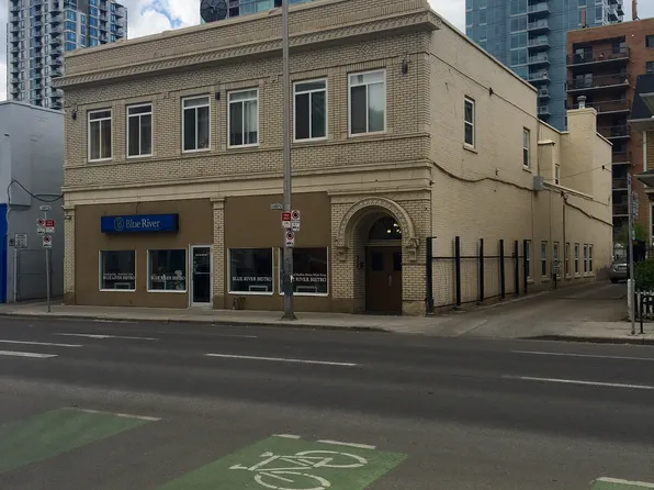 211 12th Ave SW #202, Calgary, AB T2R 0G9