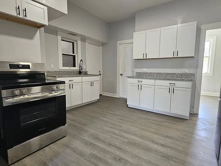 14201 Westropp Ave — Photo 15