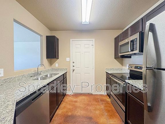 4th image of 1012A Menard Ct
