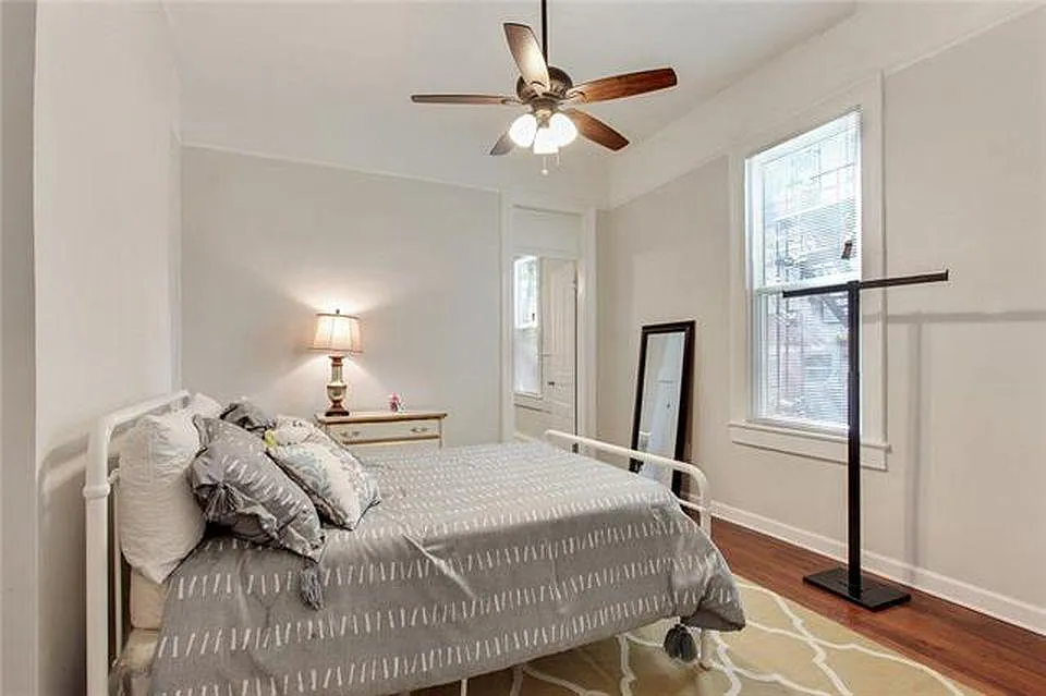 2 bed, 1052 sqft, $1,600 — Photo 4