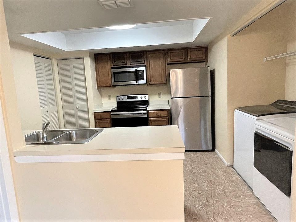 1st image of 4859 Walden Cir