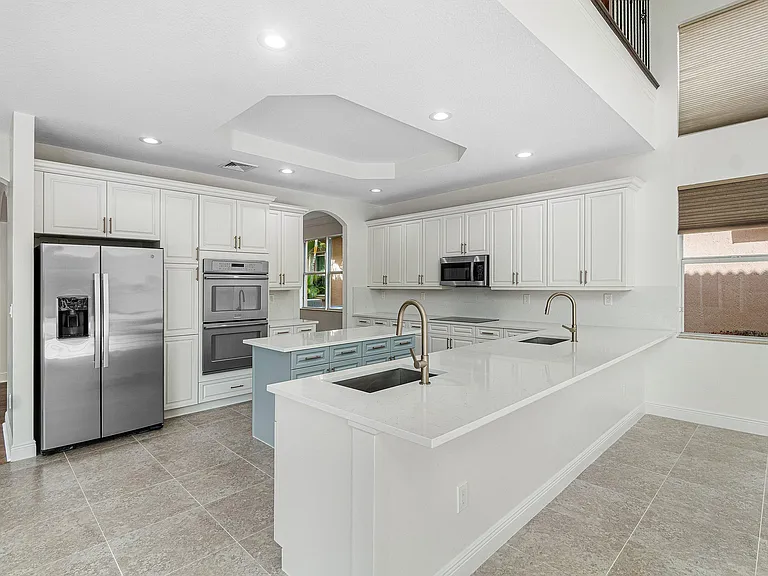 6641 Conch Ct — Photo 12