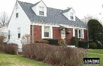 2nd image of 943 Stratford Dr