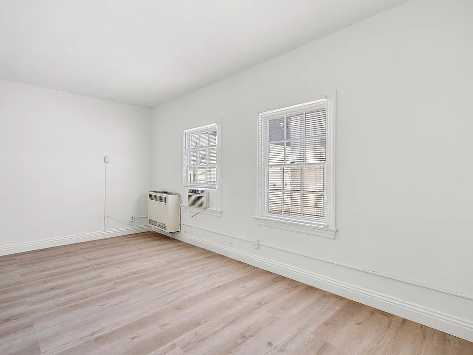 4th Ave 6Plex