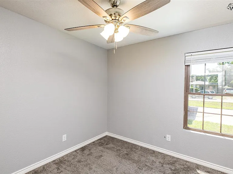 3035 Abbott Ave — Photo 22