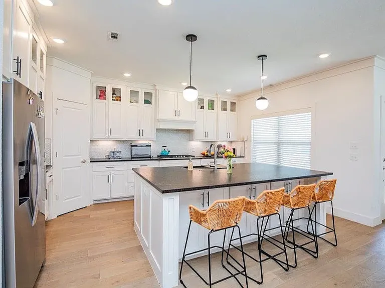 5213 S Brookhaven St — Photo 2
