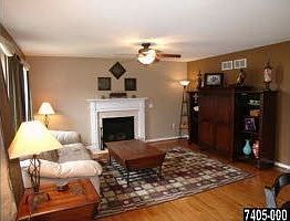 2nd image of 11 Rebecca Ln