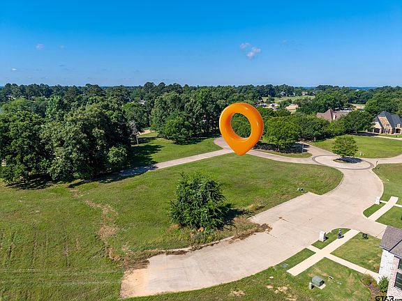 5th image of 107 Winding Oaks Dr