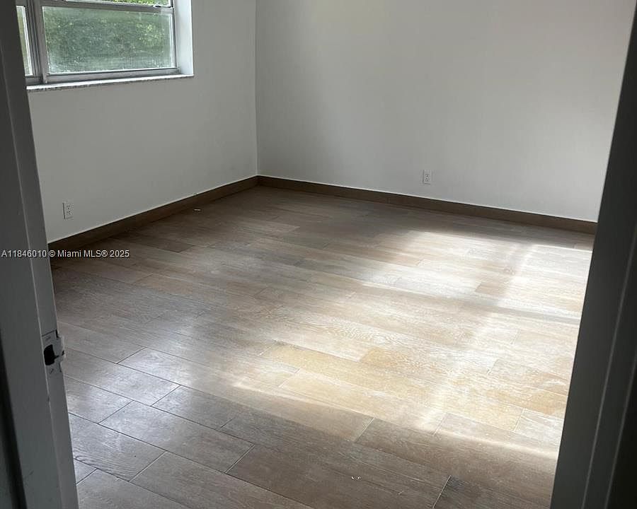 1st image of 1015 Country Club Dr APT 302