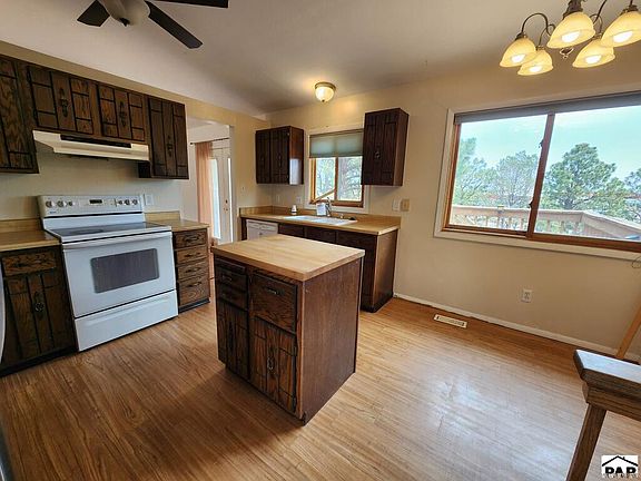 5th image of 19 Hampton Ct