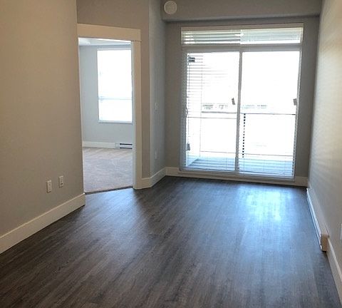 4th image of 2180 Kelly Ave #4402