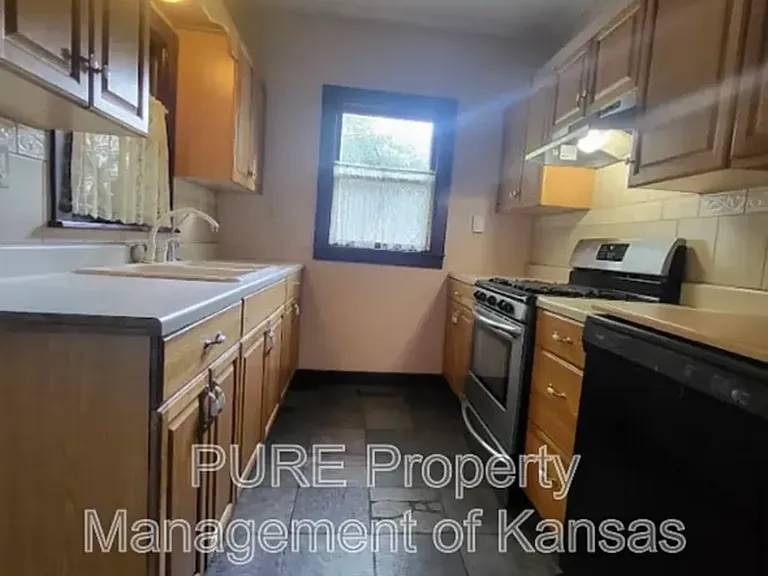 707 Liberty St — Photo 14