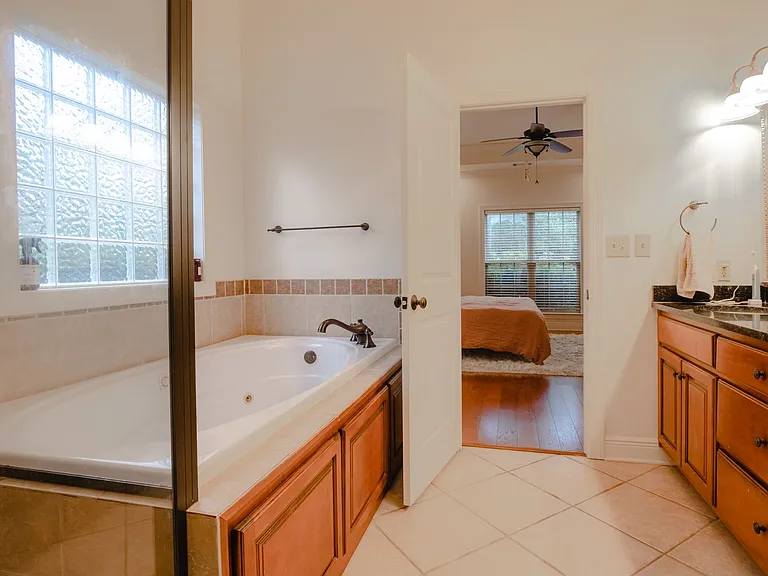 154 Solamere Ln — Photo 11