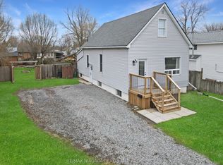 93 Lavinia St, Fort Erie, ON L2A 2E1