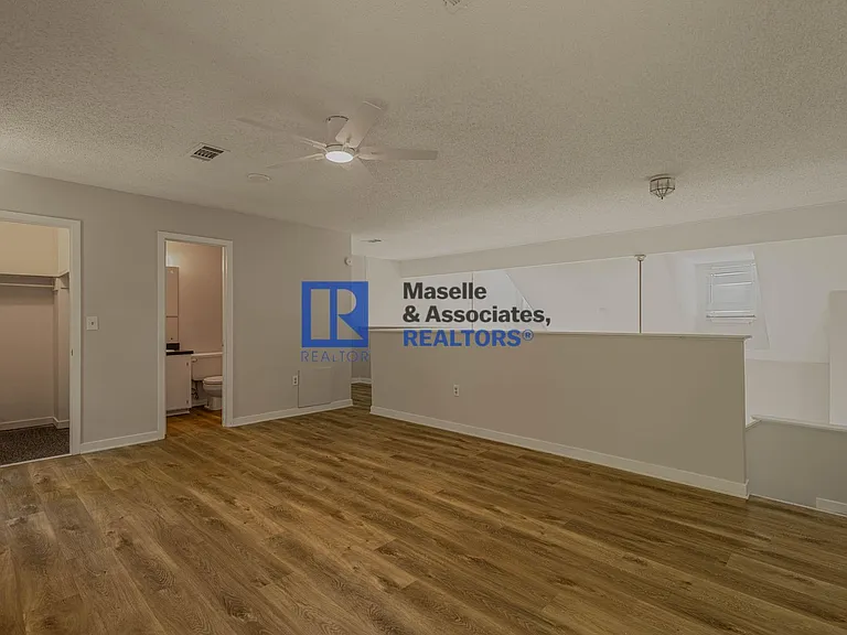 520 Twin Pine Cv — Photo 25