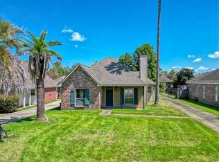 17351 Lake Iris Ave, Baton Rouge, LA 70817