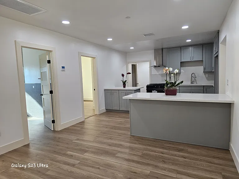 303 S Alta Vista Ave — Photo 11