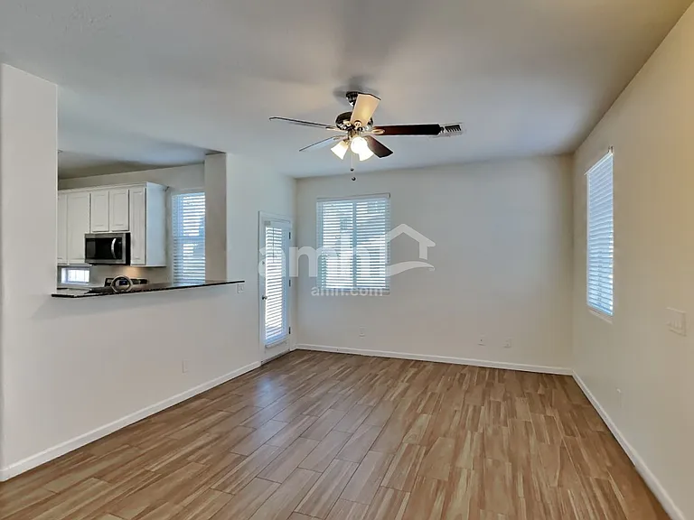 10123 E Isleta Ave — Photo 4