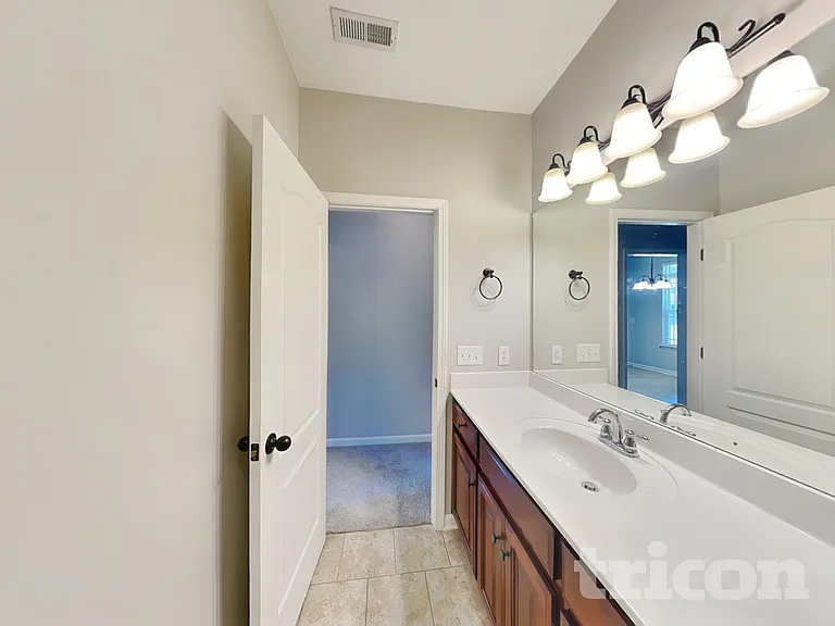 110 Cottage Trce — Photo 14