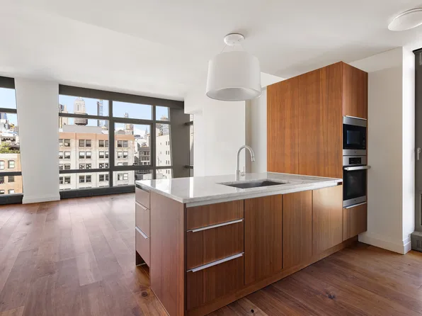 35 West 15th Street image 1 of 8