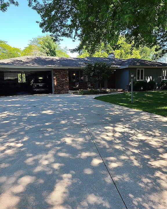 1st image of 902 Hermes Dr