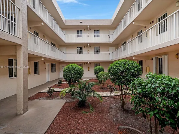 6115 NW 186th St APT 104, Hialeah, FL 33015
