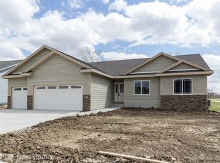 800 Shelby Dr, Adel, IA 50003