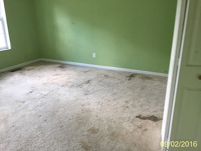 2nd image of 202 E Glendale St